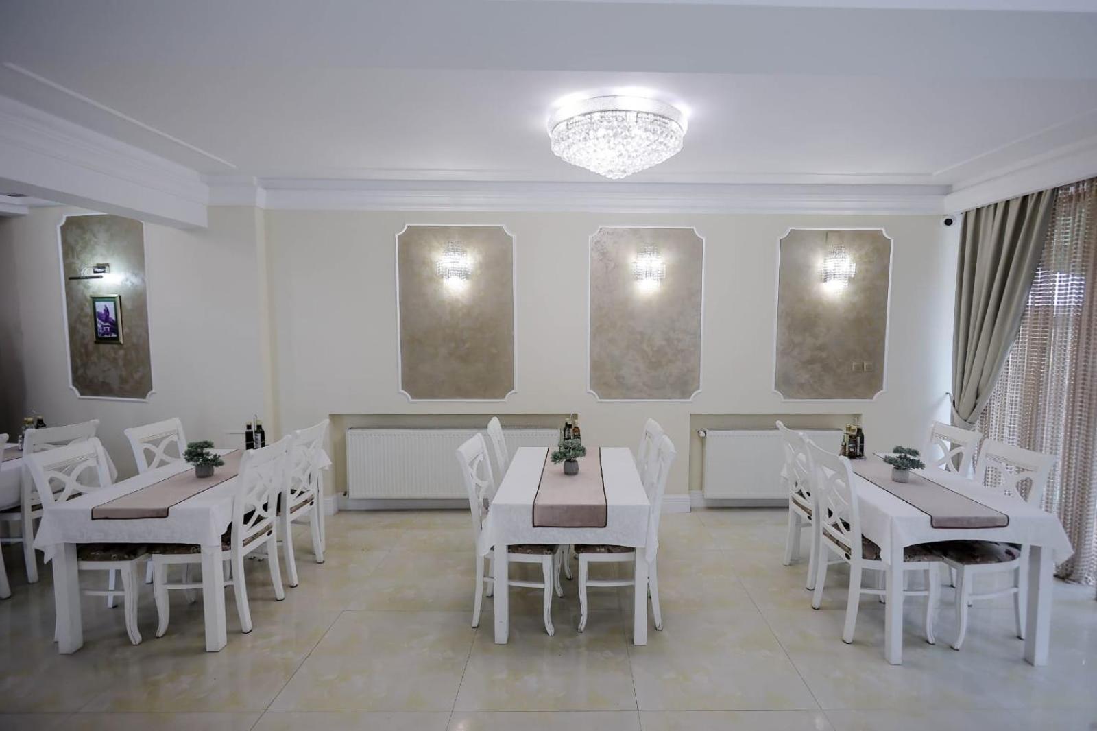 Pensiune Restaurant Select Băile Herculane Exterior foto