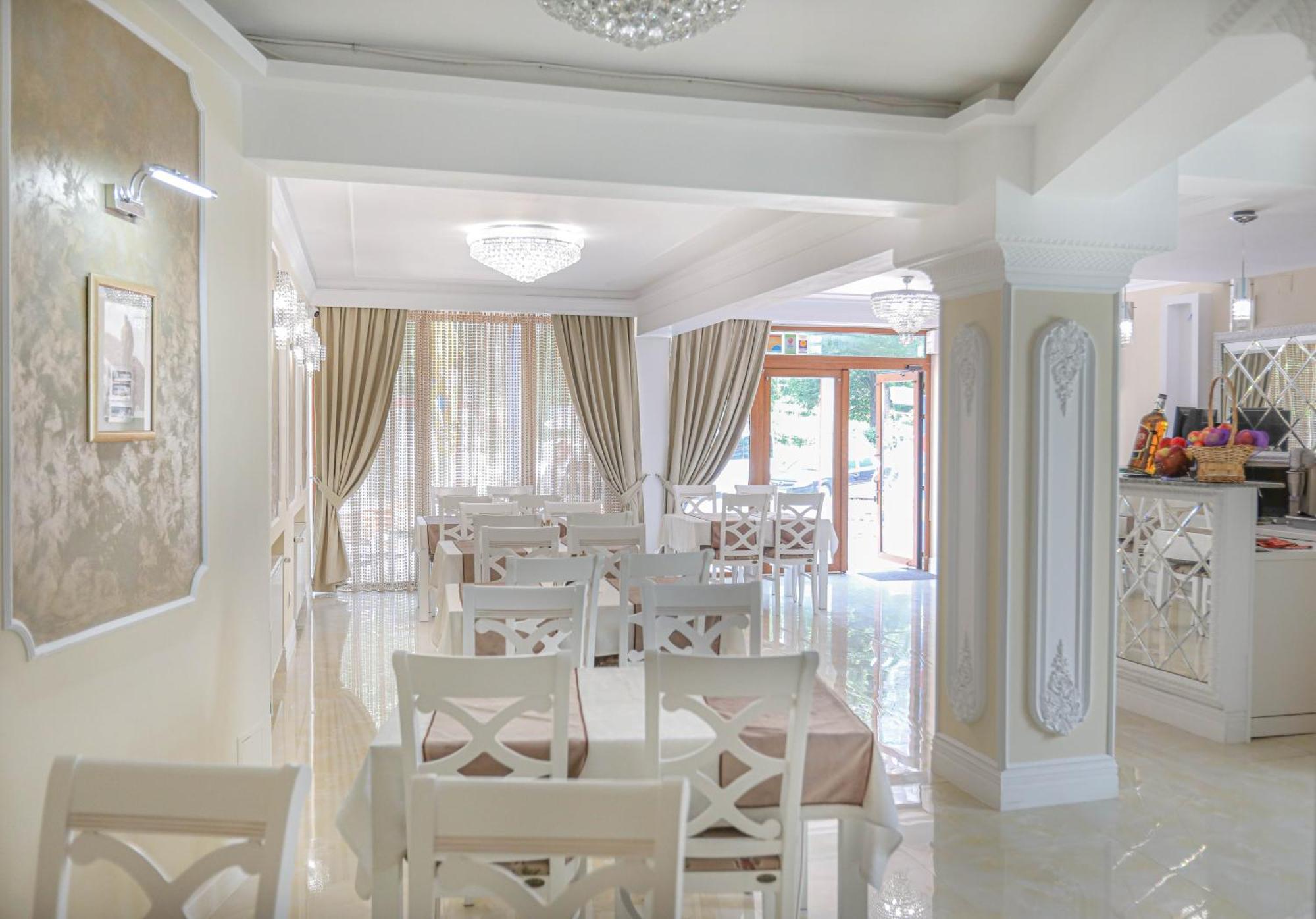 Pensiune Restaurant Select Băile Herculane Exterior foto